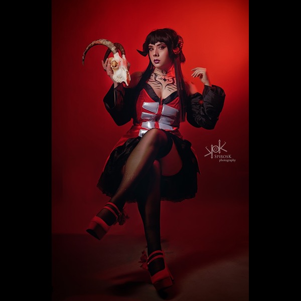 Eva Leexart as Eliza from Tekken