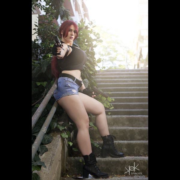 Yvaine Dazzling as Revy