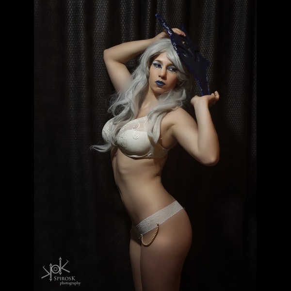 Ailiroy and Yvaine Dazzling as Kindred Boudoir