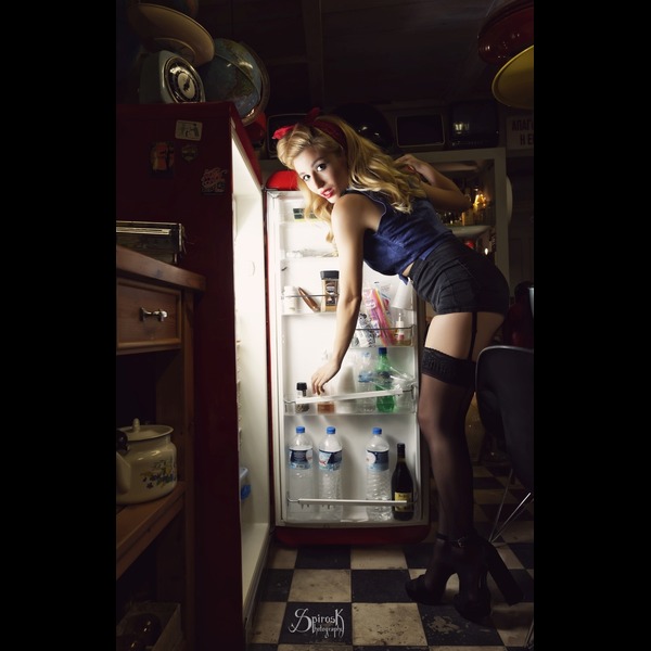 Ellie's Hot Days