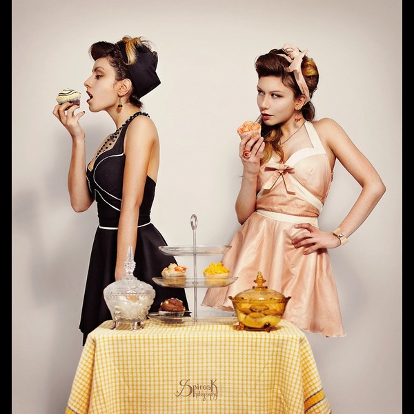 Cupcake Sisters pinup: 2014
