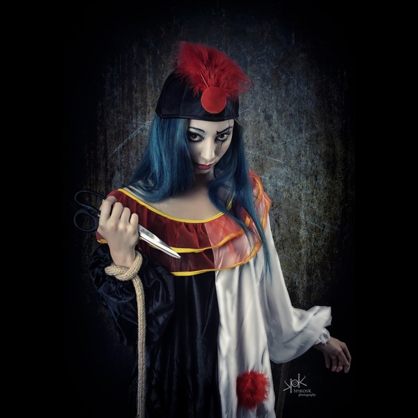 Pierrot. Totem: Scissors